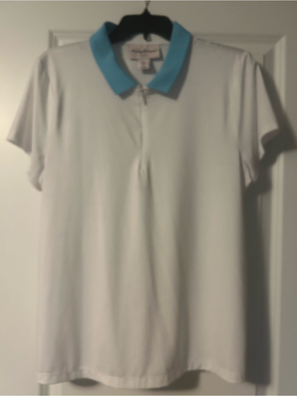 Tommy Bahama Golf Women’s White Polo Shirt with Light Blue Collar XL